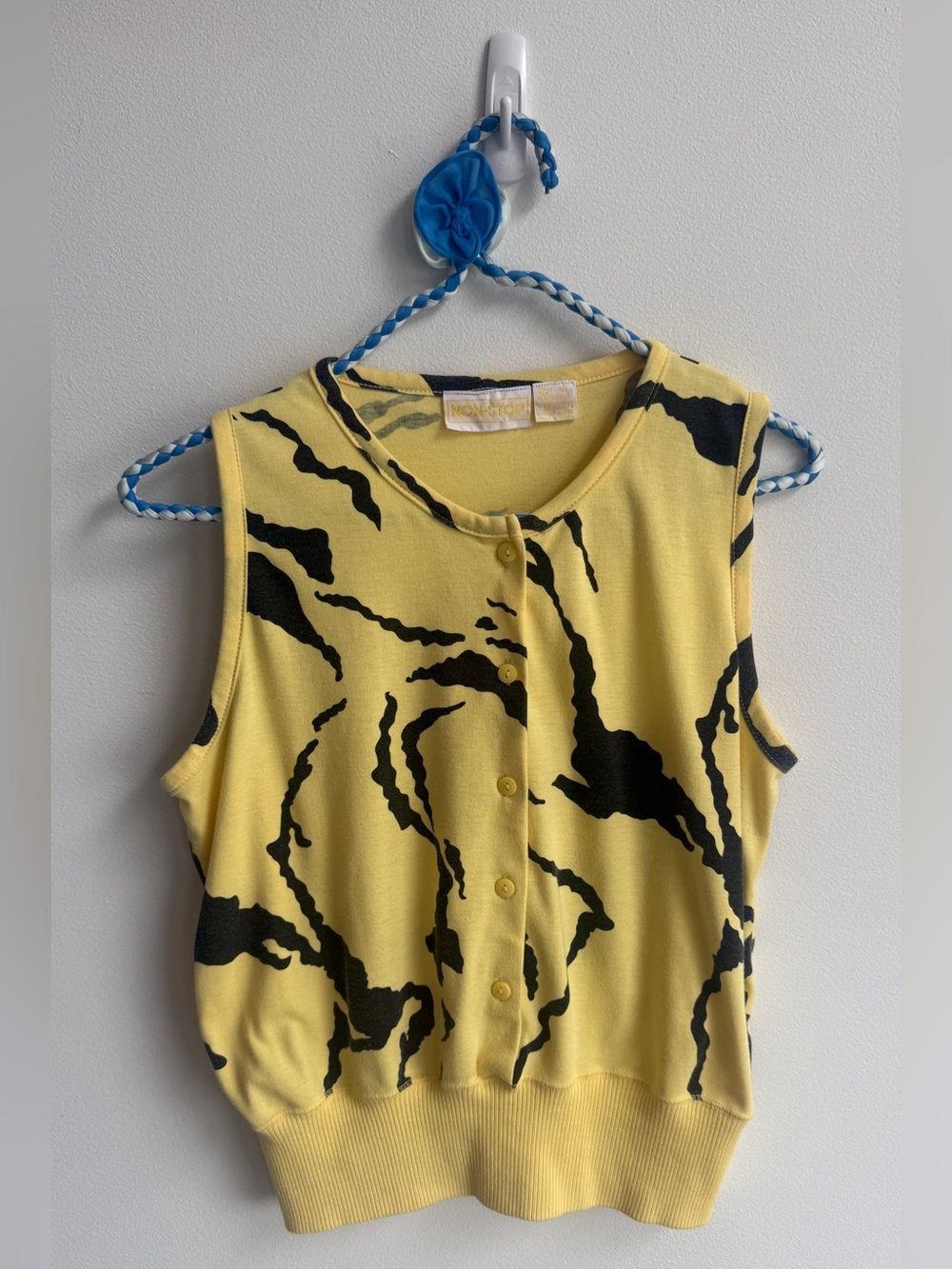 Vintage sleeveless top
Small (tagged XL)